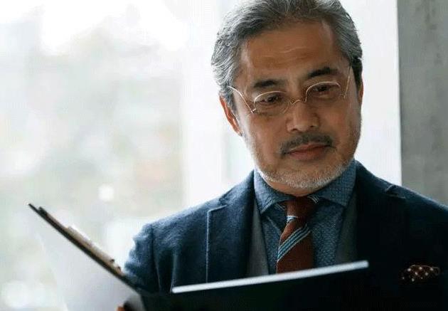 500度近視又老花，戴上美麗島多焦鏡煩惱全解決，46歲的周先生樂(lè)壞了