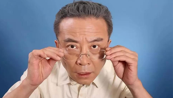美麗島多焦鏡：傳統(tǒng)老花鏡的弊端，多焦鏡一副就解決了財(cái)務(wù)工作者的用眼煩惱