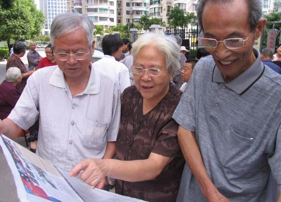 父母們買“地?cái)們豪匣ㄧR”，能戴嗎！