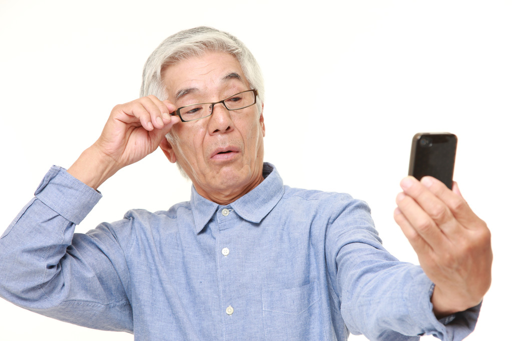 老花的發(fā)生除了與年齡有關(guān)，你還能想到什么？